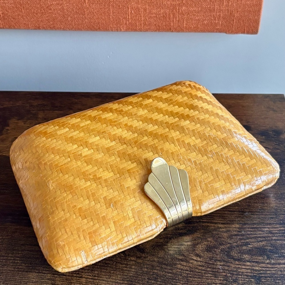 Vintage| 70s Glazed Wicker Clutch Bag Chain with Gold Clasp Satin Lined 6 x 10”